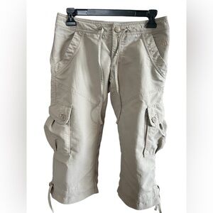 The North Face Khaki Cargo Capri Hiking Utility Pants Women’s Size 4